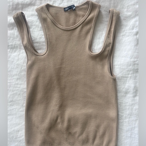 Zara Limitless Contour Ribbed Tank Top - Picture 3 of 4